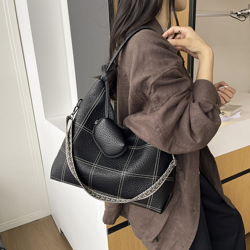 대용량 여성 호보 토트백 블랙 콘트라스트 스티치 플래드 - Tote Bag Sublimation 리뷰 및 가격